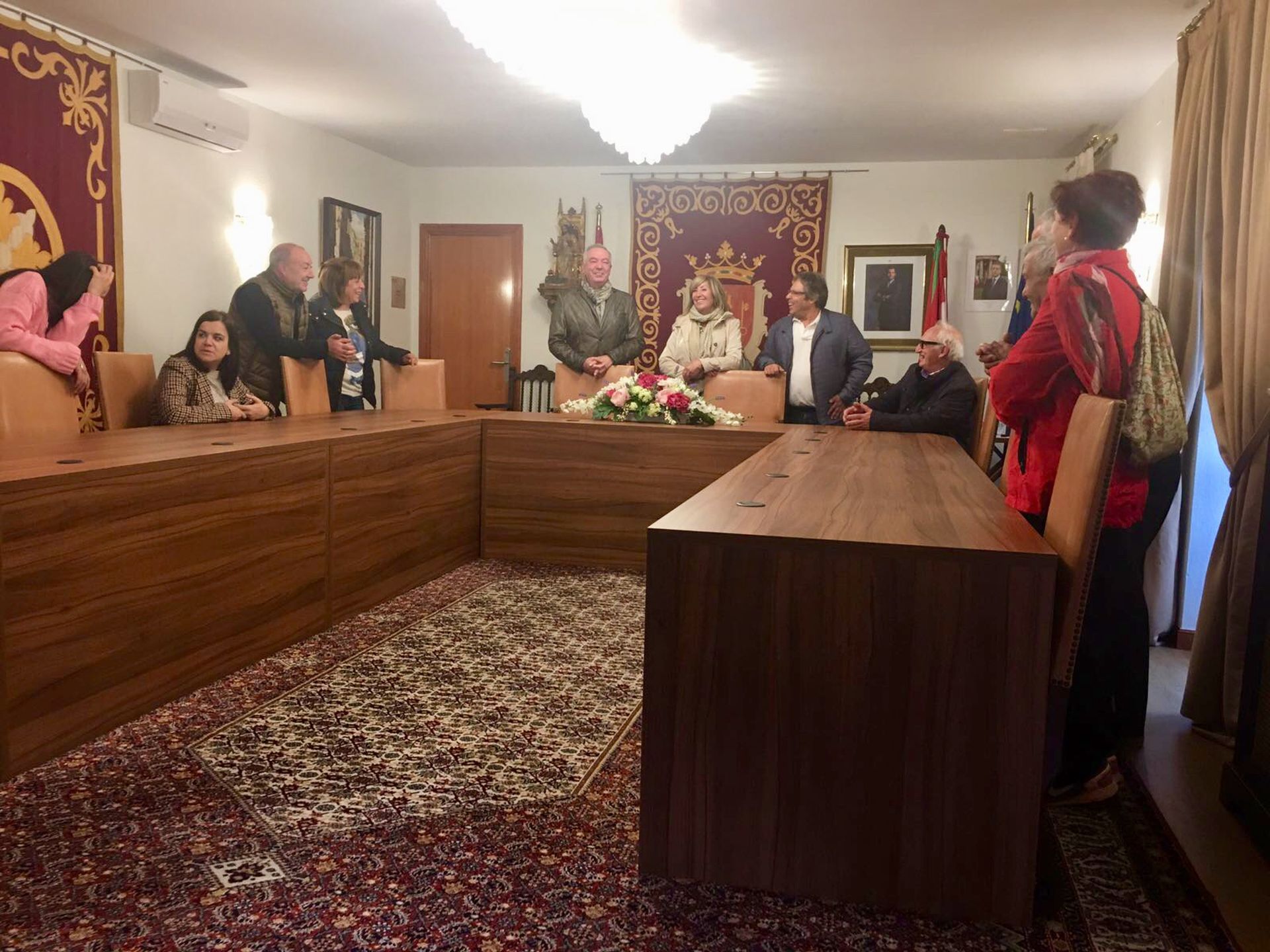 Devolviendo la visita al pueblo de Navaridas